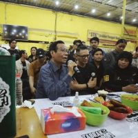 Mahfud MD Ajak Generasi Z dan Milenial Stop 'Pinjol'