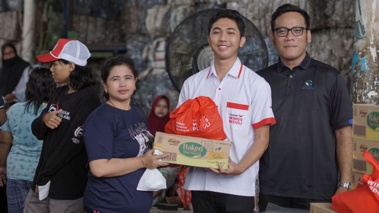 Yayasan WINGS Peduli Kolaborasikan Sektor Pendidikan dan Lingkungan untuk Kelola Sampah Plastik secara Produktif