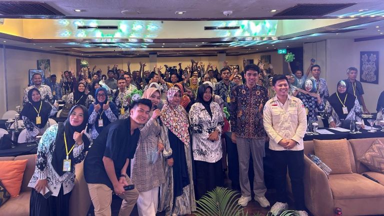 Ajak Guru dan Siswa Kenali Peran Kelapa Sawit, BPDPKS Gelar Palm Oil Edu Talk dan Sawit @School di NTB