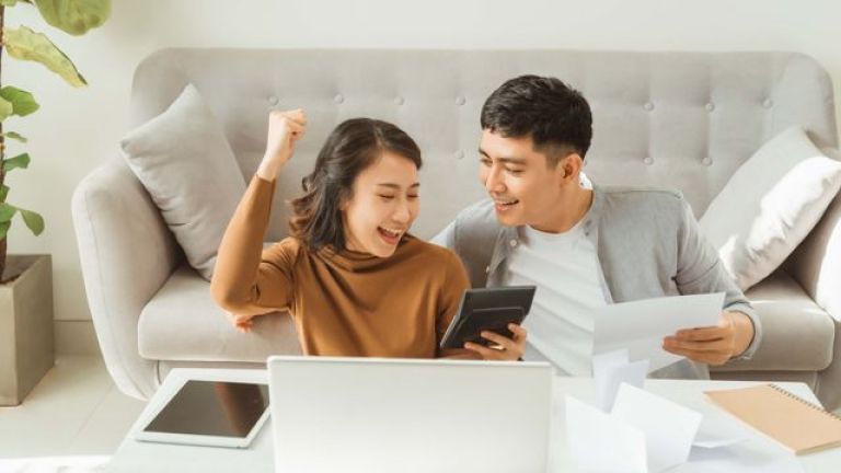 4 Tips Mengelola Keuangan untuk Pasangan Modern, Catat Ya!
