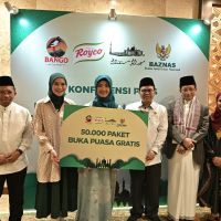 BAZNAS Bersama Bango dan Royco Bagikan 50.000 Paket Buka Puasa Gratis di 24 Kota di Indonesia