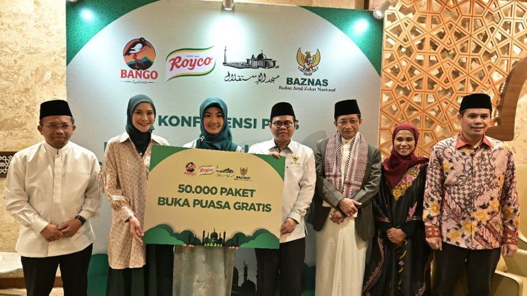 BAZNAS Bersama Bango dan Royco Bagikan 50.000 Paket Buka Puasa Gratis di 24 Kota di Indonesia