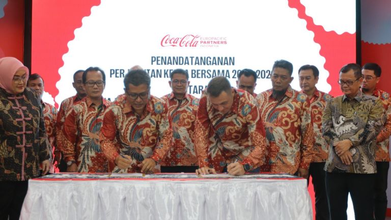 Lindungi Kesejahteraan Karyawan, Coca-Cola Europacific Partners Indonesia Sepakati Perjanjian Kerja Bersama 2024-2026