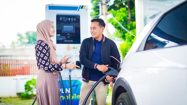 SPKLU Tersedia Sepanjang Tol Trans Jawa, Pemudik yang Pakai Kendaraan Listrik Tak Perlu Khawatir