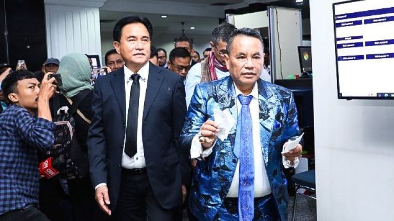 Serahkan Kesimpulan Sengketa Pemilu, Ini yang Diminta Kubu Prabowo-Gibran ke MK