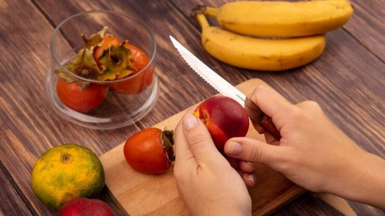 6 Jenis Buah-buahan yang Sebaiknya Tidak Dikonsumsi di Malam Hari, Efeknya Gak Main-main!