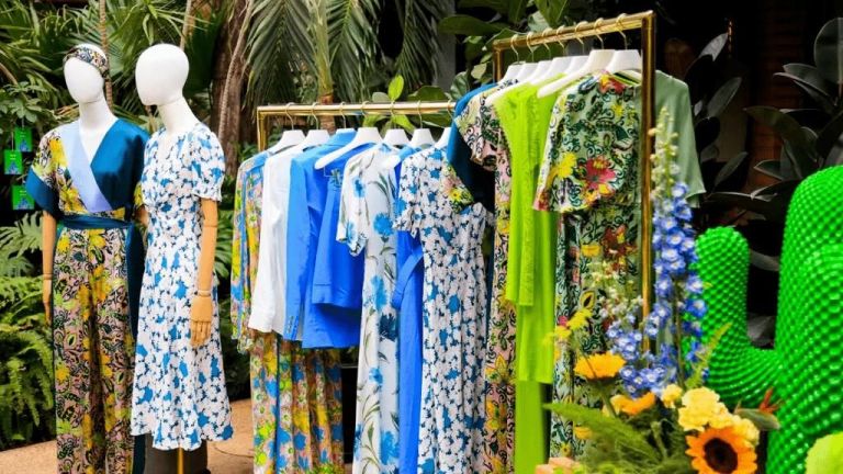 Gandeng Diane von Furstenberg, Lenzing Kolaborasi Gaungkan Fesyen Berkelanjutan: Manfaatkan Serat Khusus dari Kayu