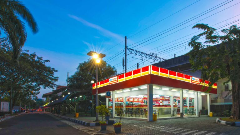 Berawal dari Toko Kelontong, Begini Transformasi Alfamart Menjadi Raja Pasar Ritel Modern di Indonesia