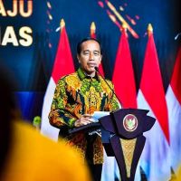 Presiden Jokowi Beraksi: Jangan Khawatir soal Beras, Stok BULOG Banyak!