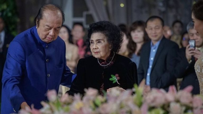 Besarnya Rasa Cinta Sang Filantropis Dato Sri Tahir untuk Sang Ibunda