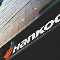 Perjalanan Hankook Tire Mengekspansi Dunia Balap dan Upaya Membidik Pasar Global Lewat Popularitas Sepak Bola