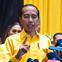 Jokowi Merespons Isu Jadi Dewan Pembina Golkar