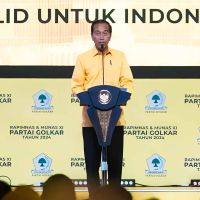 Jokowi Pantas Jadi Ketum Parpol