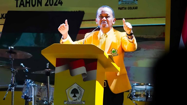 Golkar Putar Balik Usung Airin