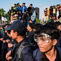 Narasi Reformasi Jilid II Mengemuka, Benarkah Ekonomi RI Sudah Separah 98?