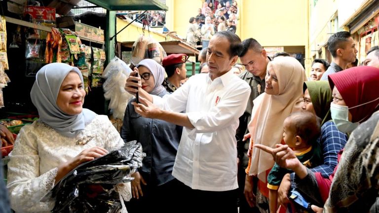 Data Pribadinya Diduga Diretas, Jokowi: Peristiwa Ini Juga Terjadi di Negara Lain