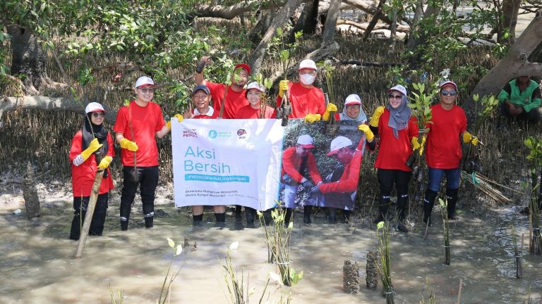 Yayasan WINGS Peduli Gelar Aksi Bersih Sungai Wonorejo di Jawa Timur