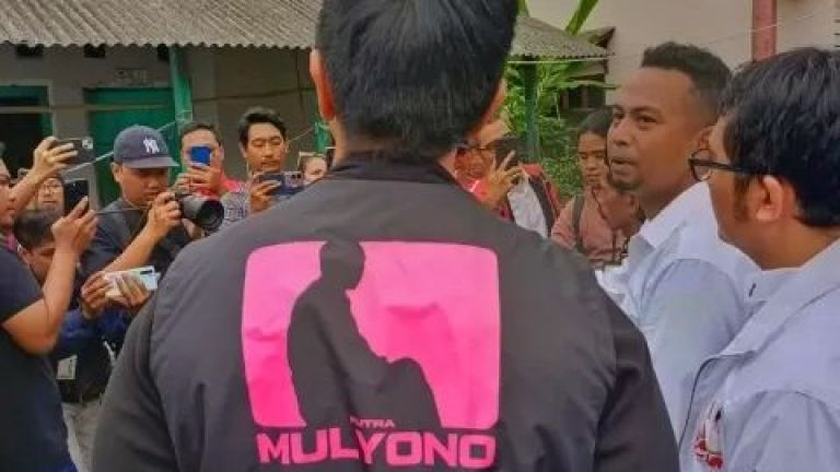 Rompi Putra Mulyono: Komunikasi Politik Self Deprecating Humor untuk Menggaet Simpati