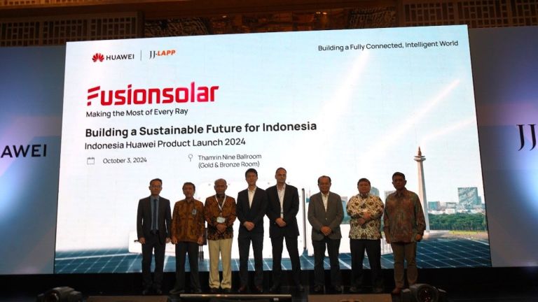 Huawei Digital Power Perkuat Infrastruktur Kendaraan Listrik Lewat FusionSolar