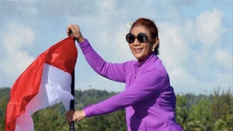 Mengenal Sosok Susi Pudjiastuti, Perempuan Pertama yang Membuat Kebijakan dalam Menanggulangi Penangkapan Ikan Ilegal