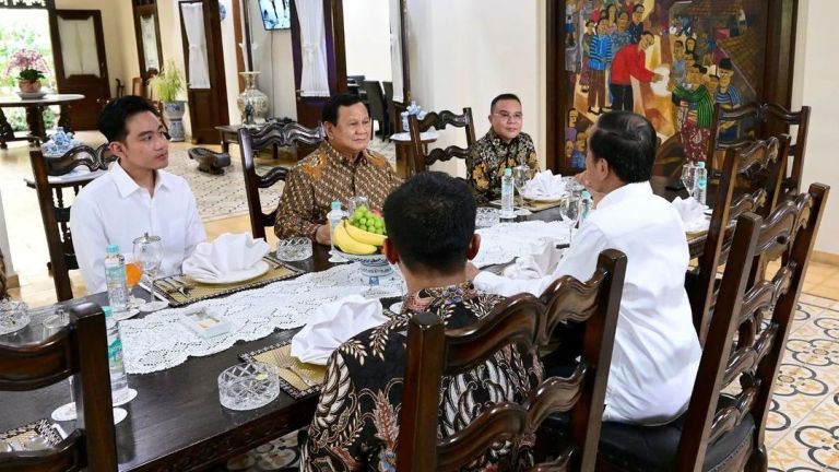 Bocoran Isi Pertemuan Jokowi-Prabowo di Solo