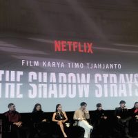 Dinamika Antara Seorang Guru dan Murid Dikemas Epik Lewat Film ‘The Shadow Stray’ Karya Timo Tjahjanto, Tayang Besok di Netflix!