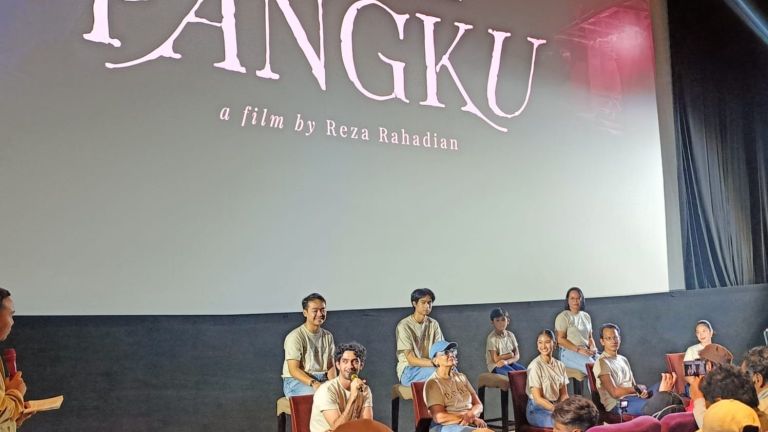 Jadi Debut Film Panjang Pertama Reza Rahadian, Pangku Dijadwalkan Tayang 2025