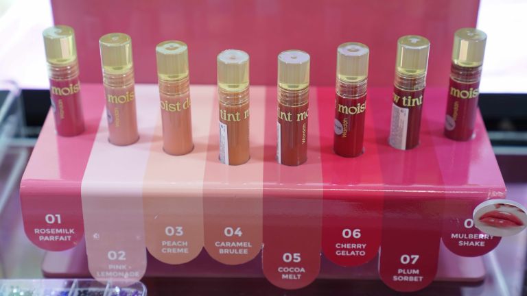 Peluncuran Generasi Lip Tint Terbaru dari Wardah: Moist Dew Tint