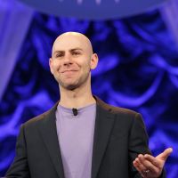 3 Buku Adam Grant yang Menginspirasi Produktivitas dan Potensi Diri