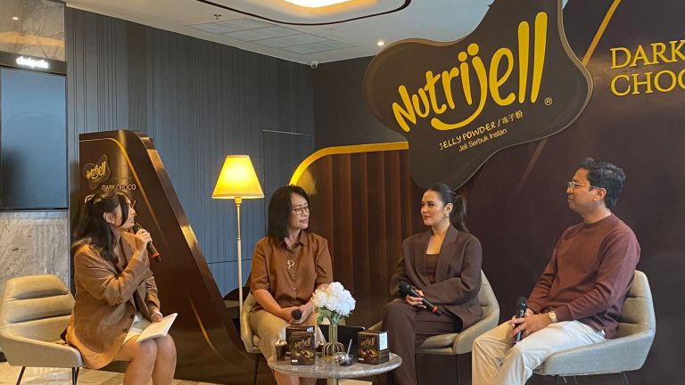 Kenalkan Varian Baru, Nutrijell Dark Choco Ajak Relaks Bareng Raisa