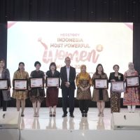 Pemberian Penghargaan kepada Perempuan Sukses dan Inspiratif di Indonesia