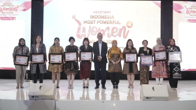 Pemberian Penghargaan kepada Perempuan Sukses dan Inspiratif di Indonesia