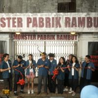 Nantikan Film Horor Fantasi Palari Film 'Monster Pabrik Rambut', Produksi 3 Negara