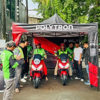 Kolaborasi POLYTRON dan Gojek Luncurkan Program Khusus Mitra Pengemudi Mudahkan Kepemilikan Motor Listrik