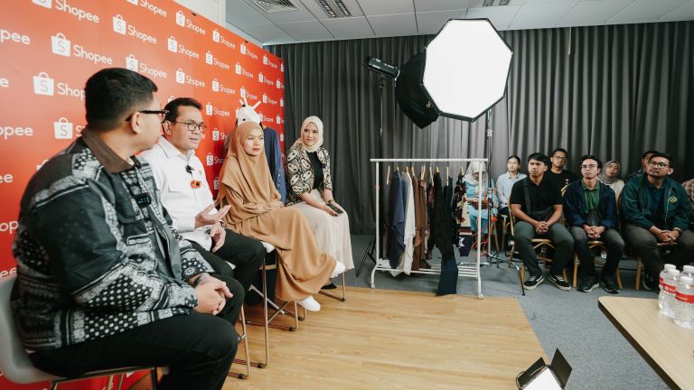 Jadi Host Shopee Live, Mendag Dorong Penjualan UMKM Selama Harbolnas 2024