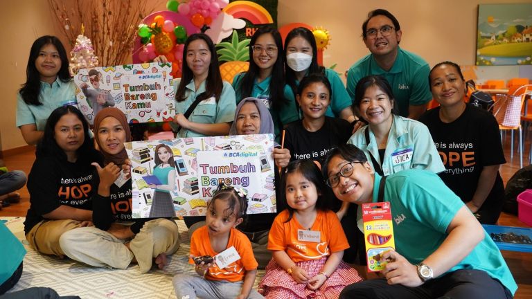 BCA Digital Gelar bluForce Volunteer Program di Rumah Harapan Indonesia