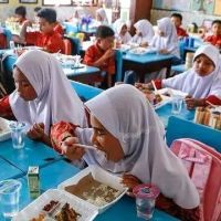 Anak Buah Prabowo Beber Alasan Menu Makan Program MBG di Setiap Sekolah Berbeda-beda