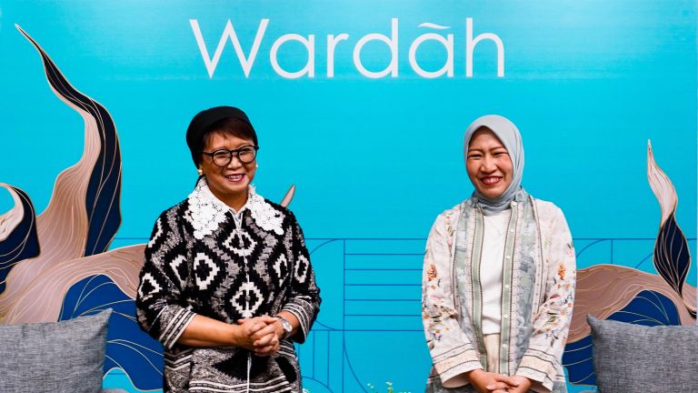 Eks Menlu Retno Marsudi Resmi Jadi Board of Council Paragon Wardah Stewardship for Global Change