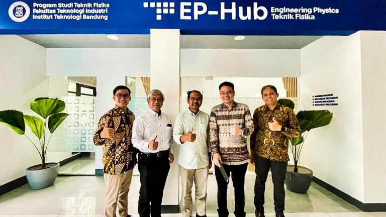 Kolaborasi Schneider Electric dan ITB Kembangkan Pendidikan Rekayasa Berbasis Teknologi di Indonesia