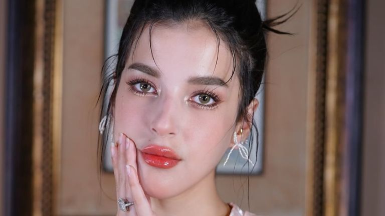 8 Deretan Influencer Perempuan Terkemuka di Indonesia, Punya Pengaruh Besar!