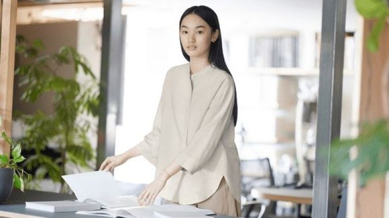 Kerja Jadi Lebih Modis dan Percaya Diri, Yuk Intip 5 Inspirasi Look ‘Ngantor’ dengan Koleksi Everyday Work Essential dari UNIQLO