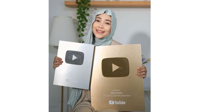 Kisah Sukses Ibu Rumah Tangga Raup Pendapatan 2 Kali Lipat Berkat YouTube Shopping Affiliate