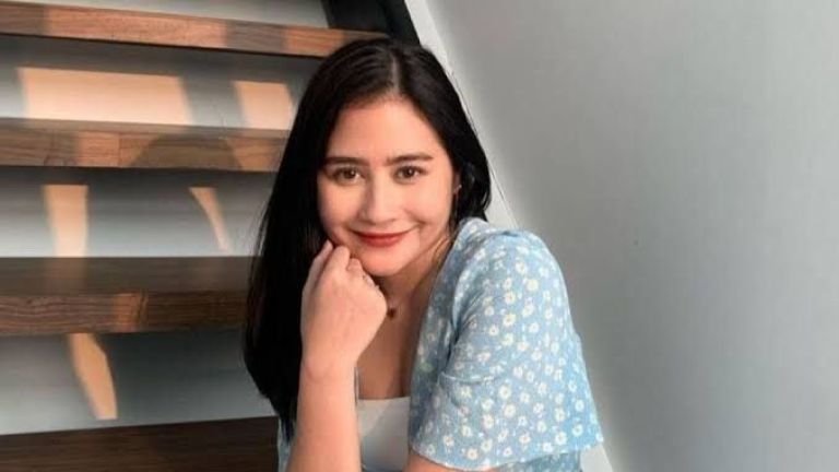 Mengenal Sosok Prilly Latuconsina dan Fakta Unik tentang Dirinya!