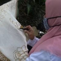 Inovasi Berkelanjutan, Peluncuran Batik dengan Lilin Berbasis Kelapa Sawit