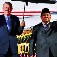 Panas Dingin Kondisi Global, Prabowo Gelar Ratas Bahas Dampak Terhadap Indonesia