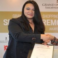 Mengenal Tessa Natalia Hartono, Pewaris Bisnis Keluarga Hartono