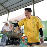 Keseruan Chef Steby Rafael Edukasi Kuliner ke Ratusan Santri di Bogor, Lebih dari Belajar Masak