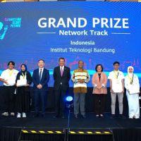 ITB Menangkan Huawei ICT Competition 2024-2025 Tingkat Asia Pasifik Kategori Network Track