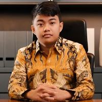 Mengenal Sosok Jhony Saputra, Anak Haji Isam yang Sudah Jadi Komisaris Utama di Usia 20-an