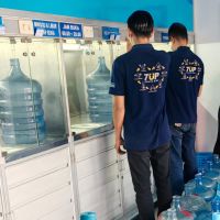 Biru Kembali Selenggarakan Program Gratis Isi 1 Galon Air Minum di Tahun 2025